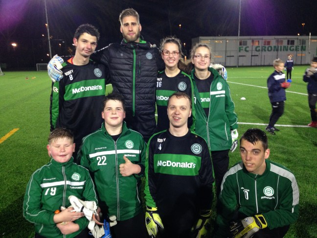 Keepers Kids United met FC Groningen keeper Stefan van der Lei